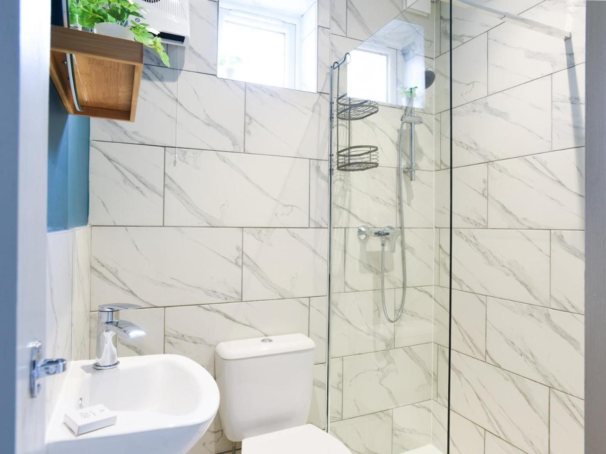 Pass The Keys Newly Refurbed 3Bed 2Bath House In Central Portsmouth Esterno foto
